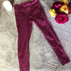 Lululemon cropped maroon legging